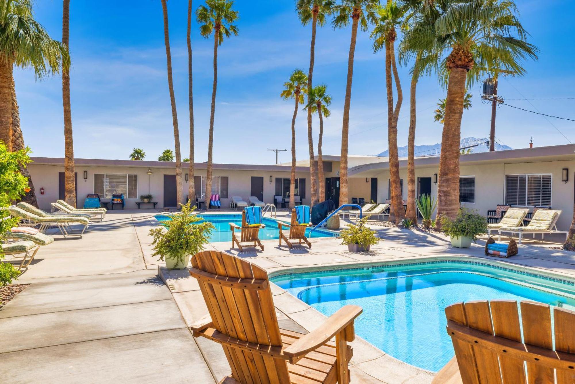 Lido Palms And Desert Hot Springs