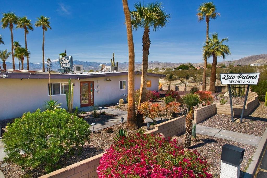 Lido Palms And